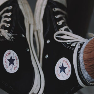 how to wear converse sneakers