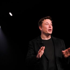is now the time for elon musk to launch his own social media platform