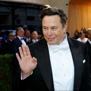 elon musk calls out twitter on suspicious behavior mulls over new condition to cut down cost of bid