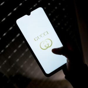 gucci announces that it will now accept payments in cryptocurrency