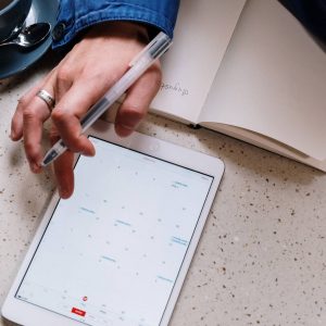 how to politely share your scheduling link on calendar