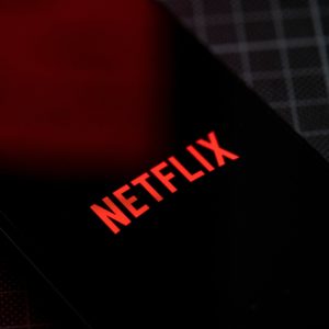 netflix and microsoft will team up on a cheaper ad supported option
