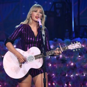 historically unprecedented demand taylor swift fans caused ticketmasters site to crash over 5000 times