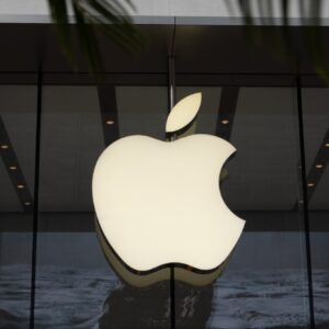 apple makes historic move by removing employee gag orders for talking about harassment discrimination