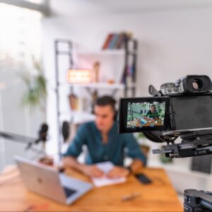 how to create viral short form video content in less than 30 minutes per week