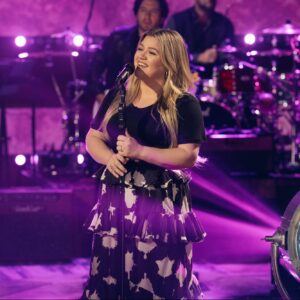 toxicity will be eradicated kelly clarkson responds to bombshell accusations that talk show environment is toxic and traumatizing